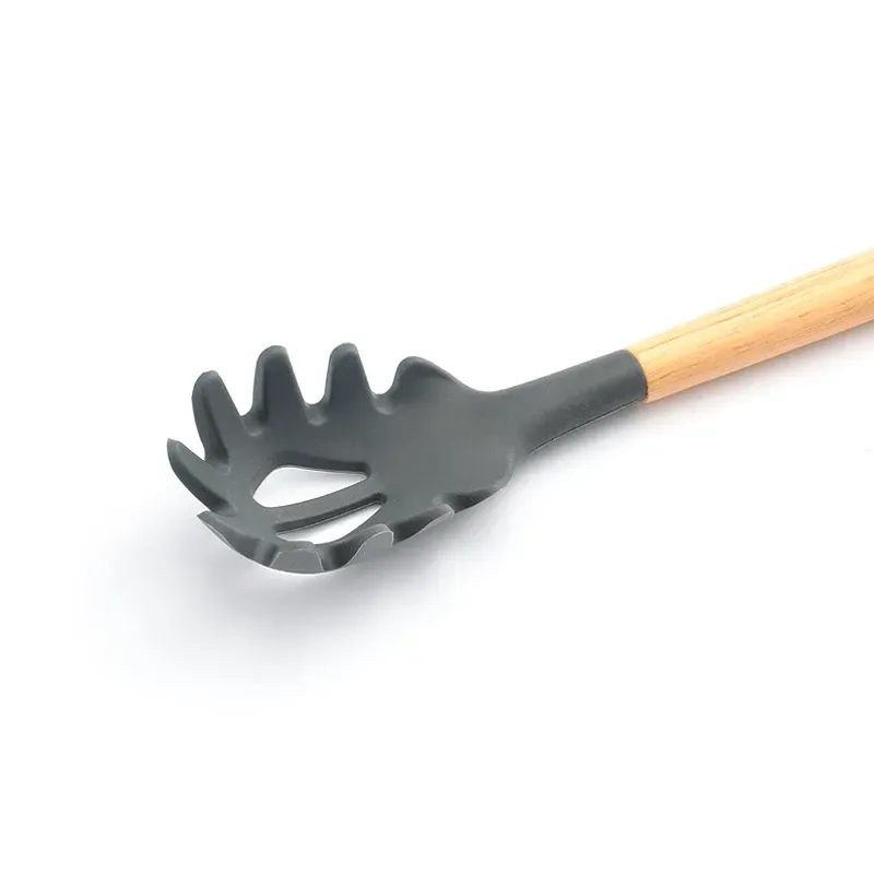 silicone pasta server with teeth for spaghetti