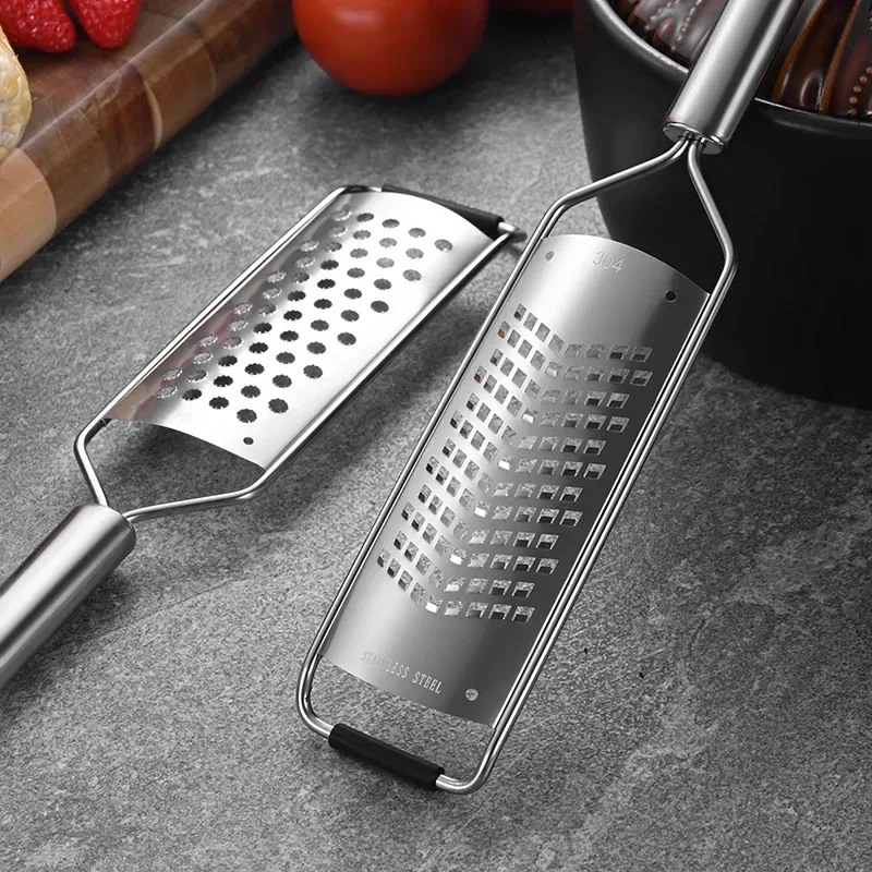non slip rubber foot of the stainless steel handheld grater